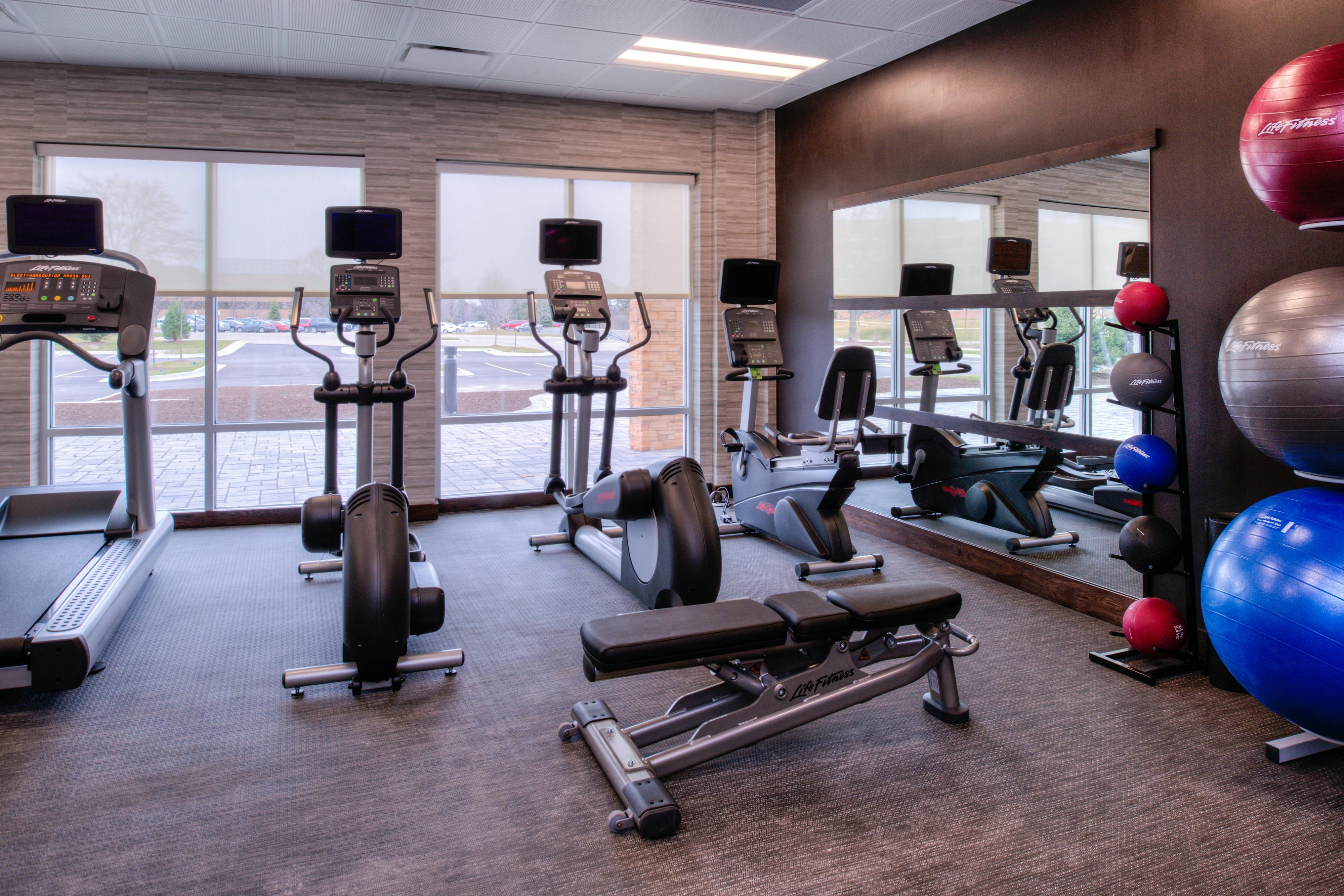 Courtyard By Marriott Detroit Farmington 26/47