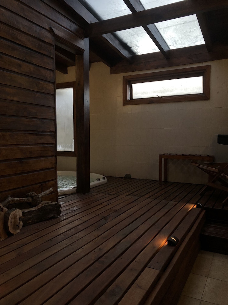 Hosteria Hueney Ruca 25/50