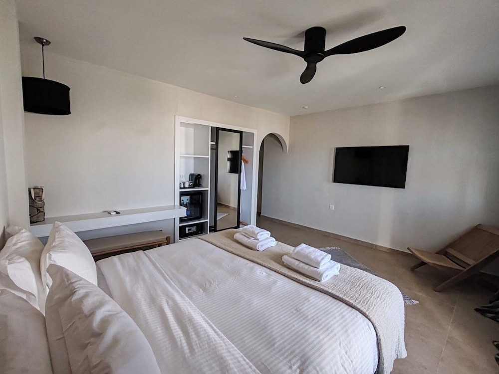 Premium, King Bed, Sea View, Outdoor Jetted Tub