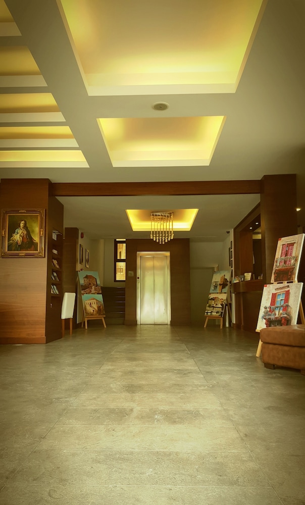 Monoberge Hotel Byblos 66/69