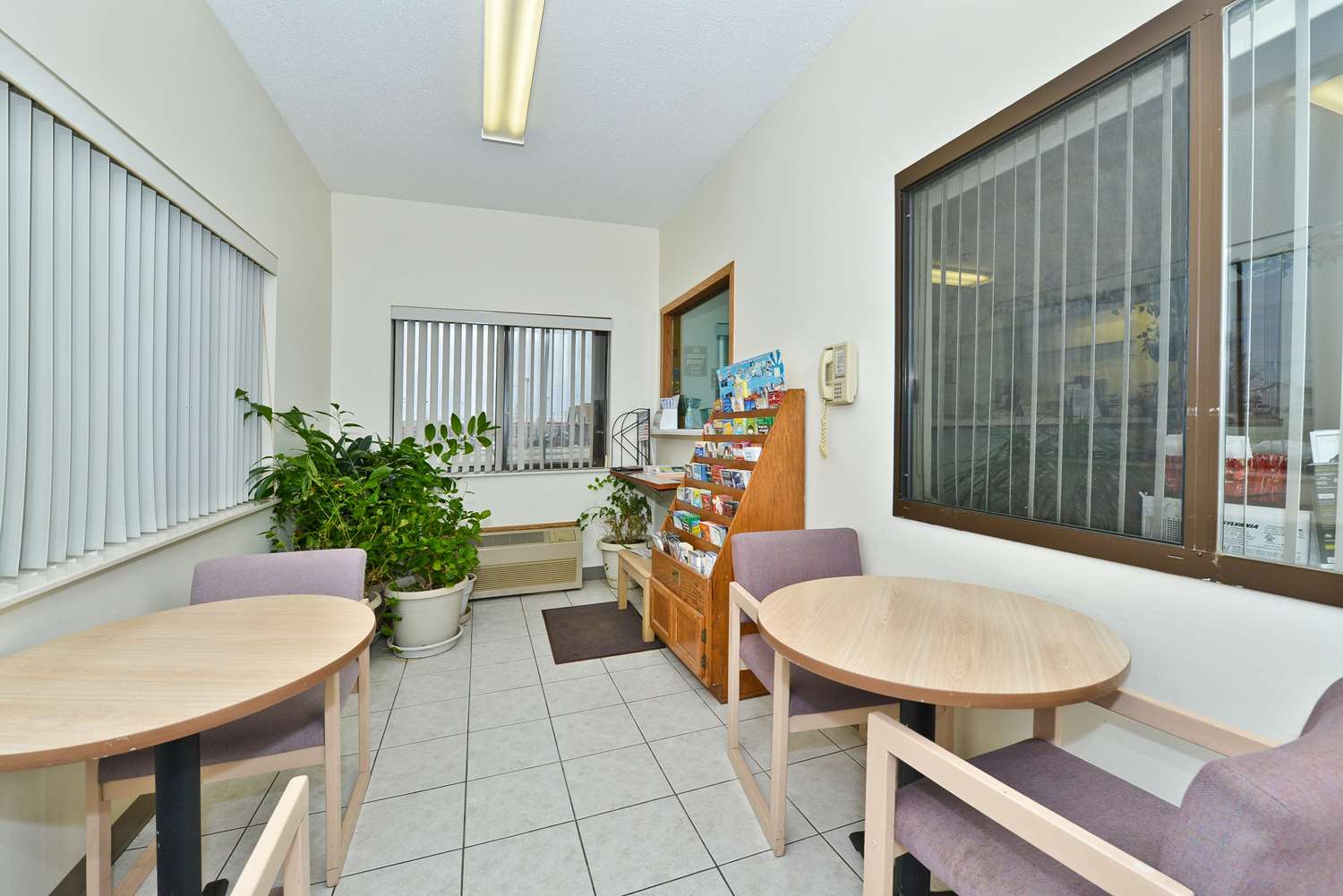 Americas Best Value Inn Champaign 5/8