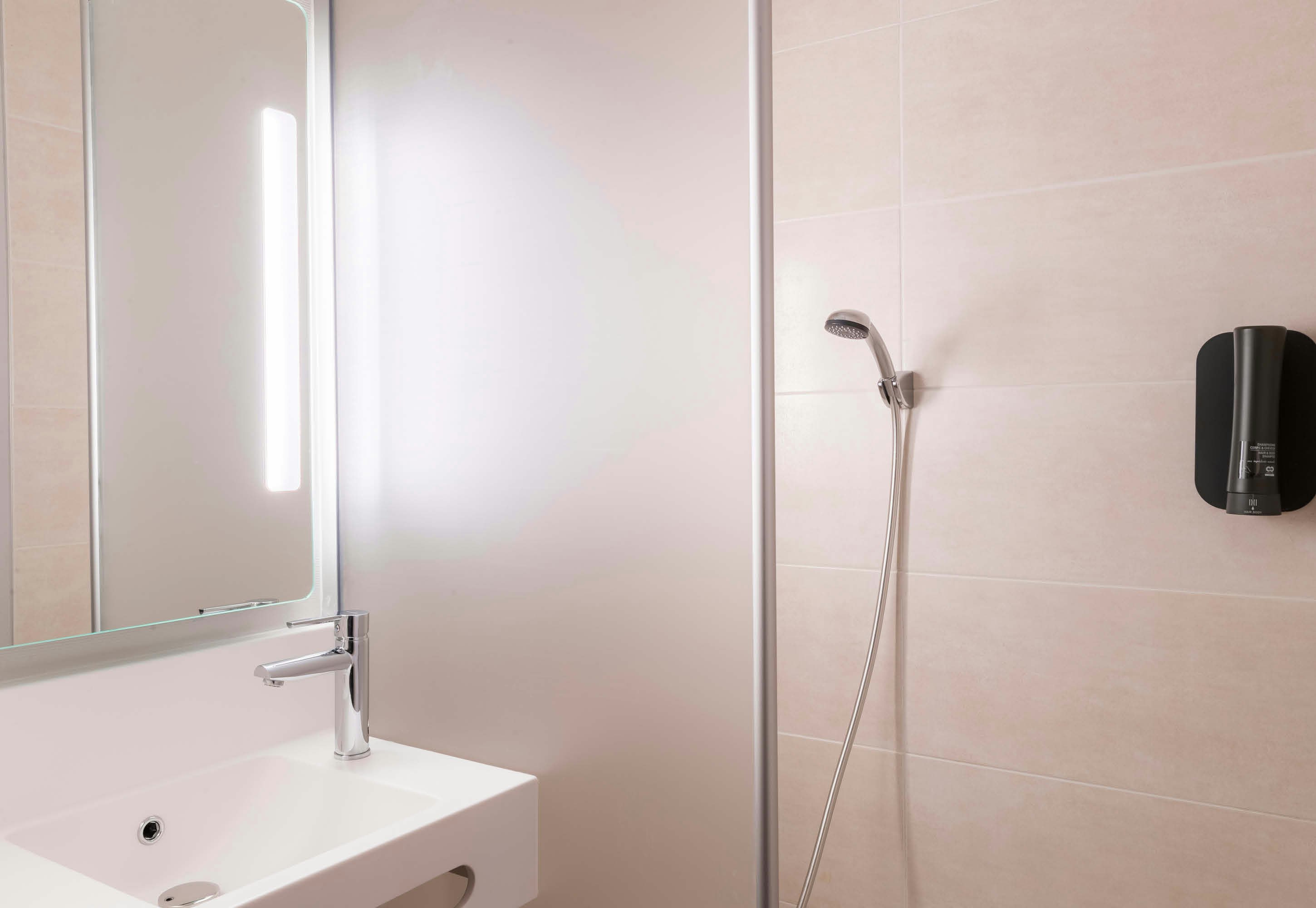 B&B Hotel Troyes Magasins d usine 26/26