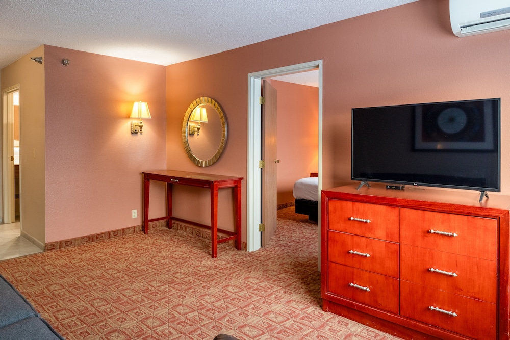 North Country Inn & Suite 10/44