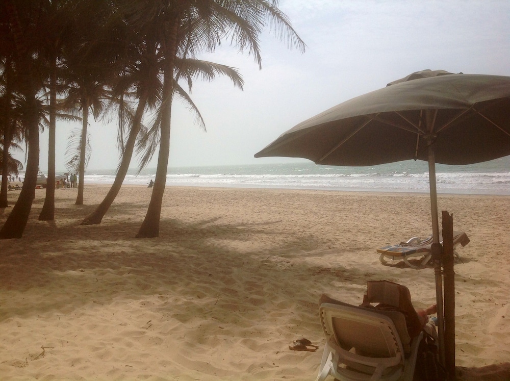 Bungalow Beach Hotel 29/58