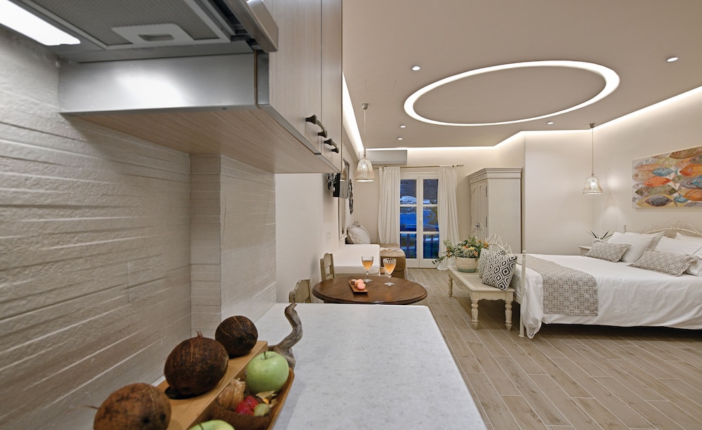 Hotel Erato 46/71