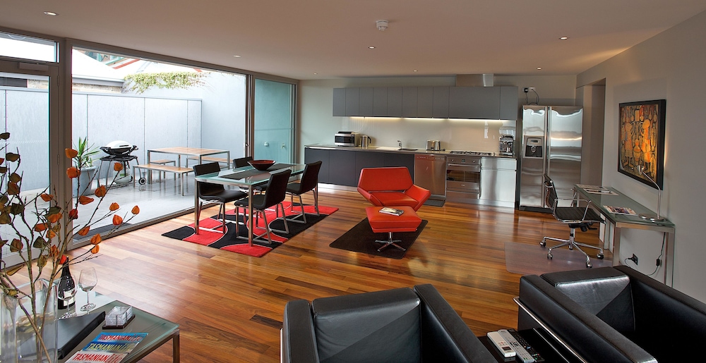 Sullivans Cove Apartments 52/79
