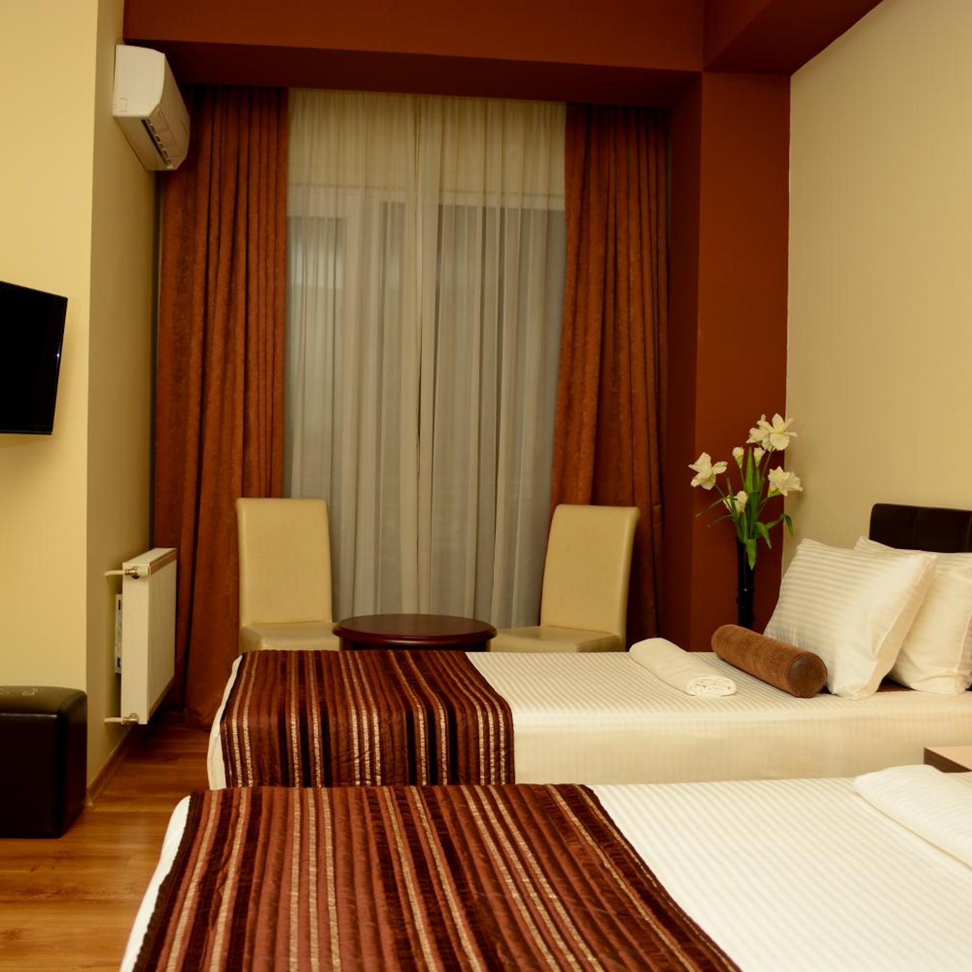 غرفة قياسية ثلاثية، Hotel Diamond Dat Exx Company 3/7