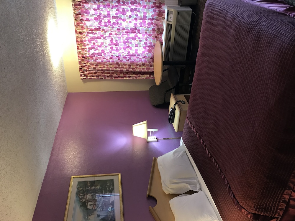 Knights Inn Jacksonville Downtown 14/21