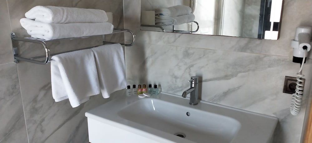 Comfort, Double or Twin Bed, City View, Balcony, My Cesme Hotel 4/4