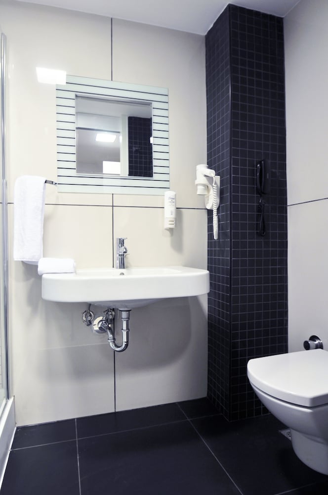 No 19 Boutique Hotel 67/69