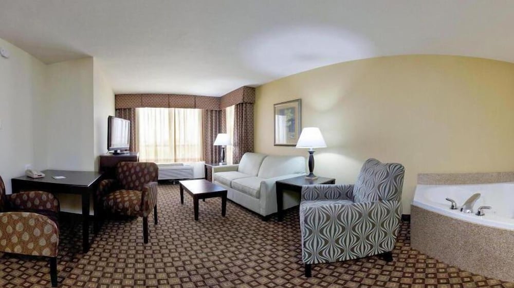 Holiday Inn Quincy, an IHG Hotel 43/75
