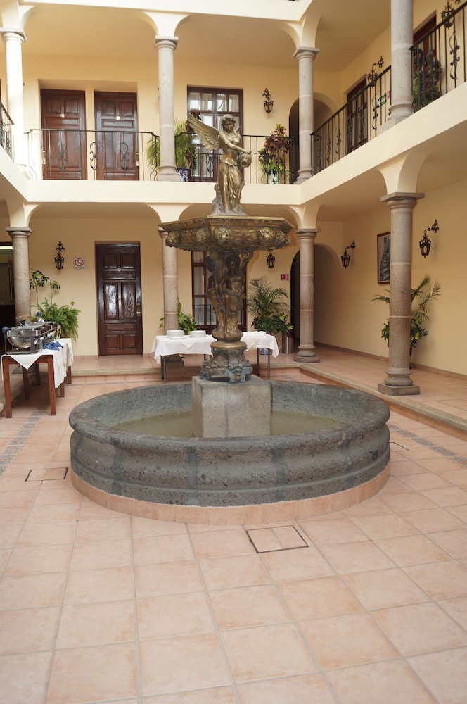 Hotel Hacienda de los Angeles 29/31