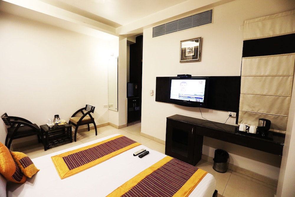 Hotel Yug Villa 29/33