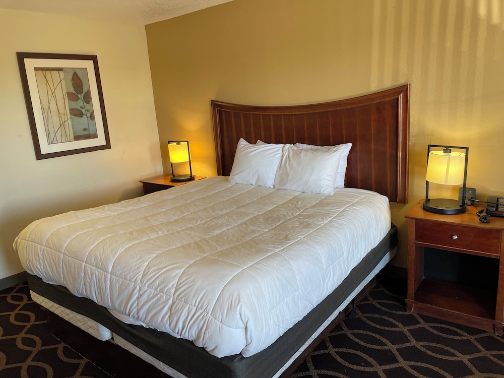 Red Lion Inn & Suites Hattiesburg 6/17