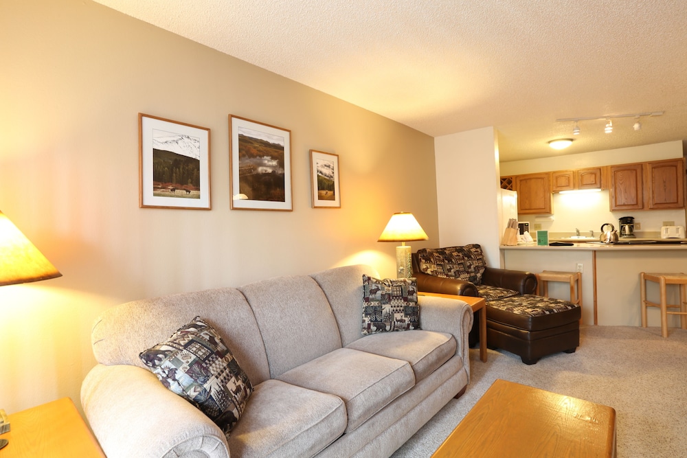 Indian Peaks Resort 32/50