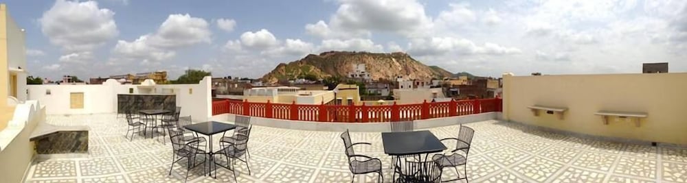 Khatu Haveli 5/61