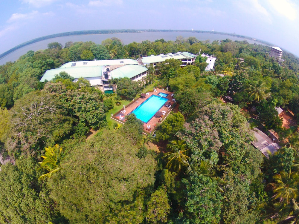 Heritage Hotel 38/50