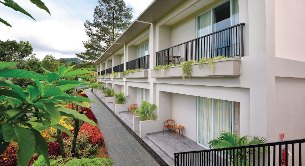 The Balcone Hotel and Resort 4/54