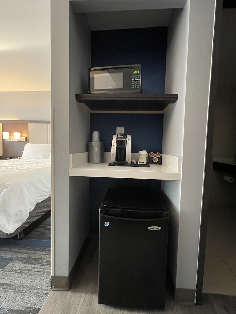 Holiday Inn Express Columbia East Elkridge 8/63