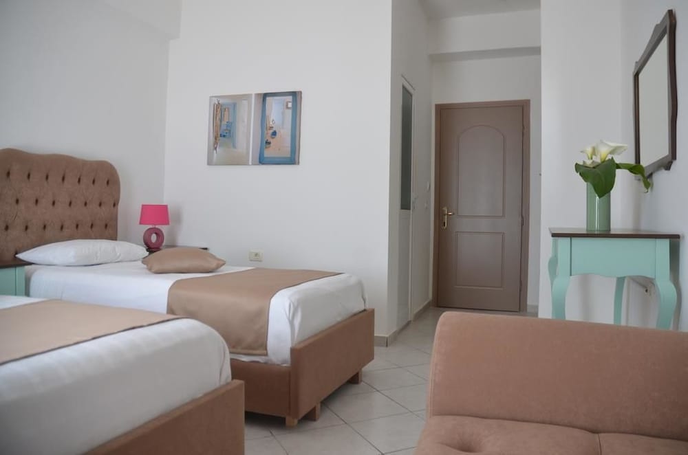 EPIRUS HOTEL 15/50