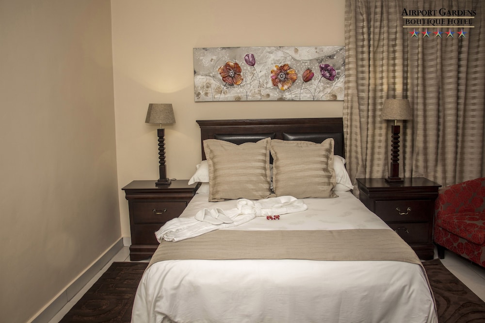 Airport Gardens Boutique Hotel 19/68