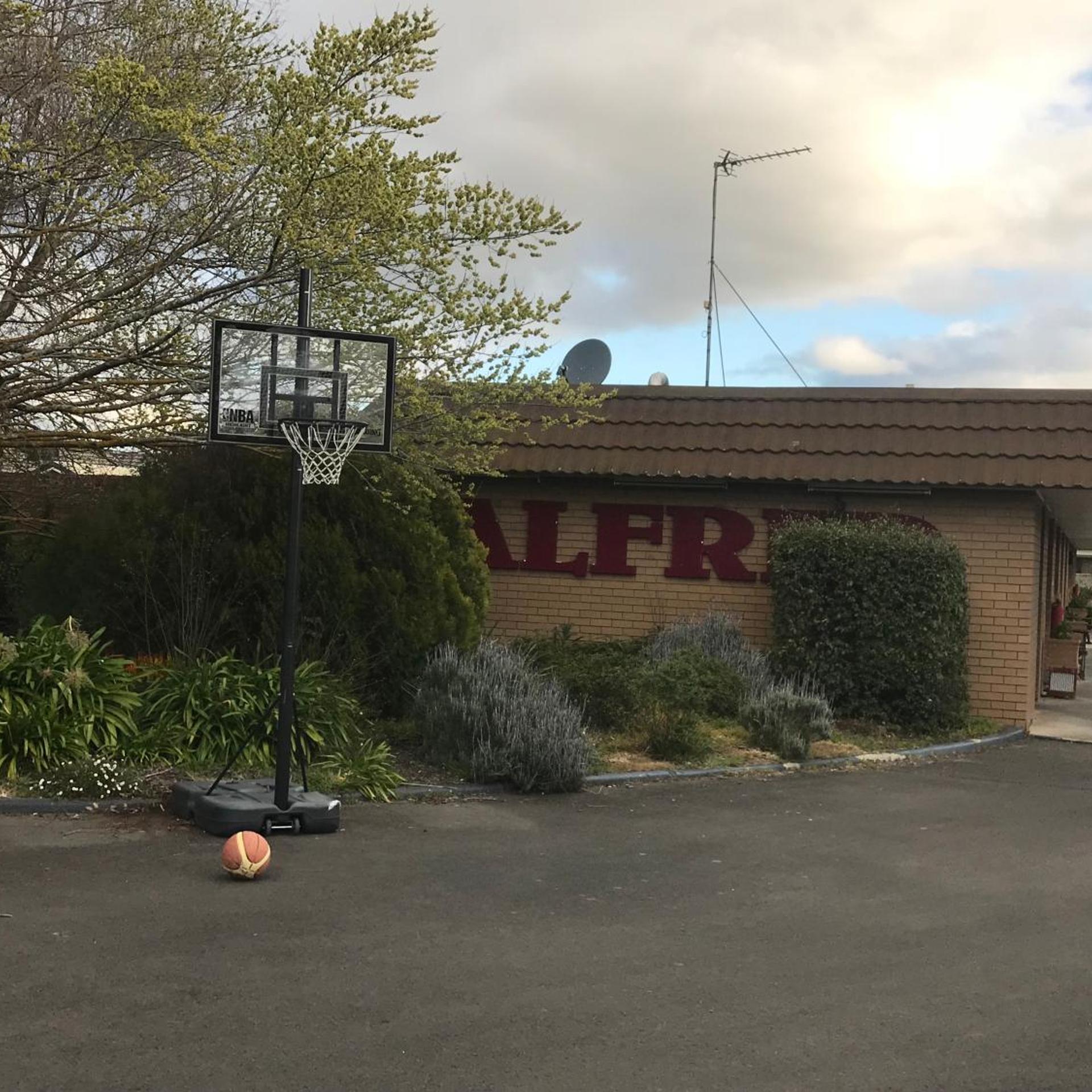 Alfred Motor Inn 4/34