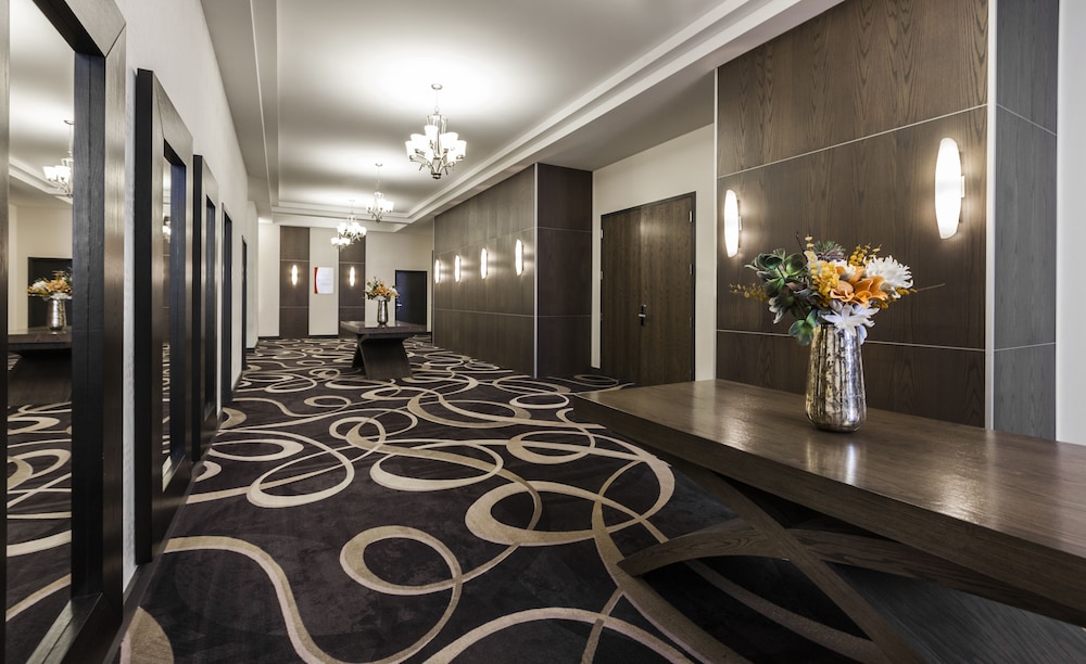 IMPERIA HOTEL & SUITES TERREBONNE 23/60