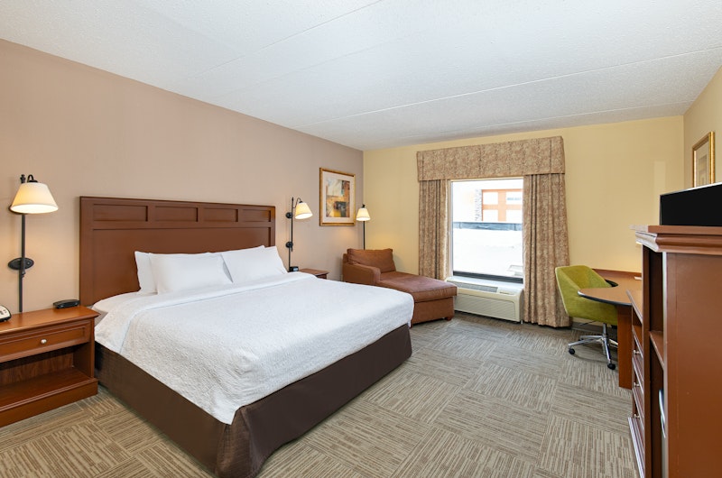 Hampton Inn & Suites Madisonville 6/20