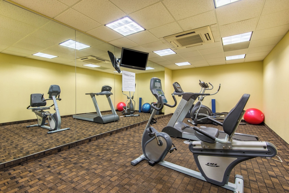 Holiday Inn Express Hotel And Suites el Dorado Ks 35/52