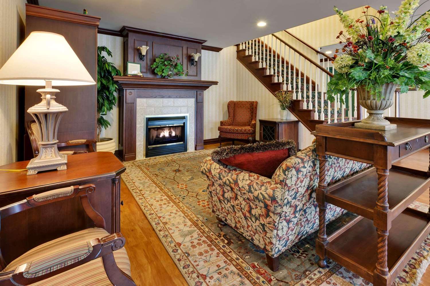 Staywell Inn & Suites 3/4