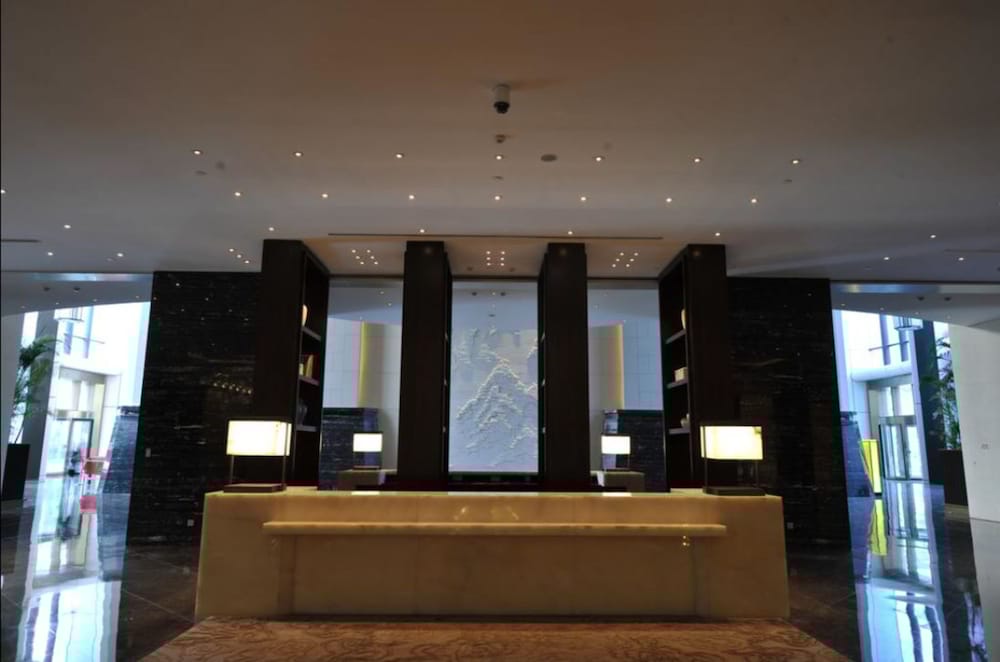 Jinling Hotel 10/52