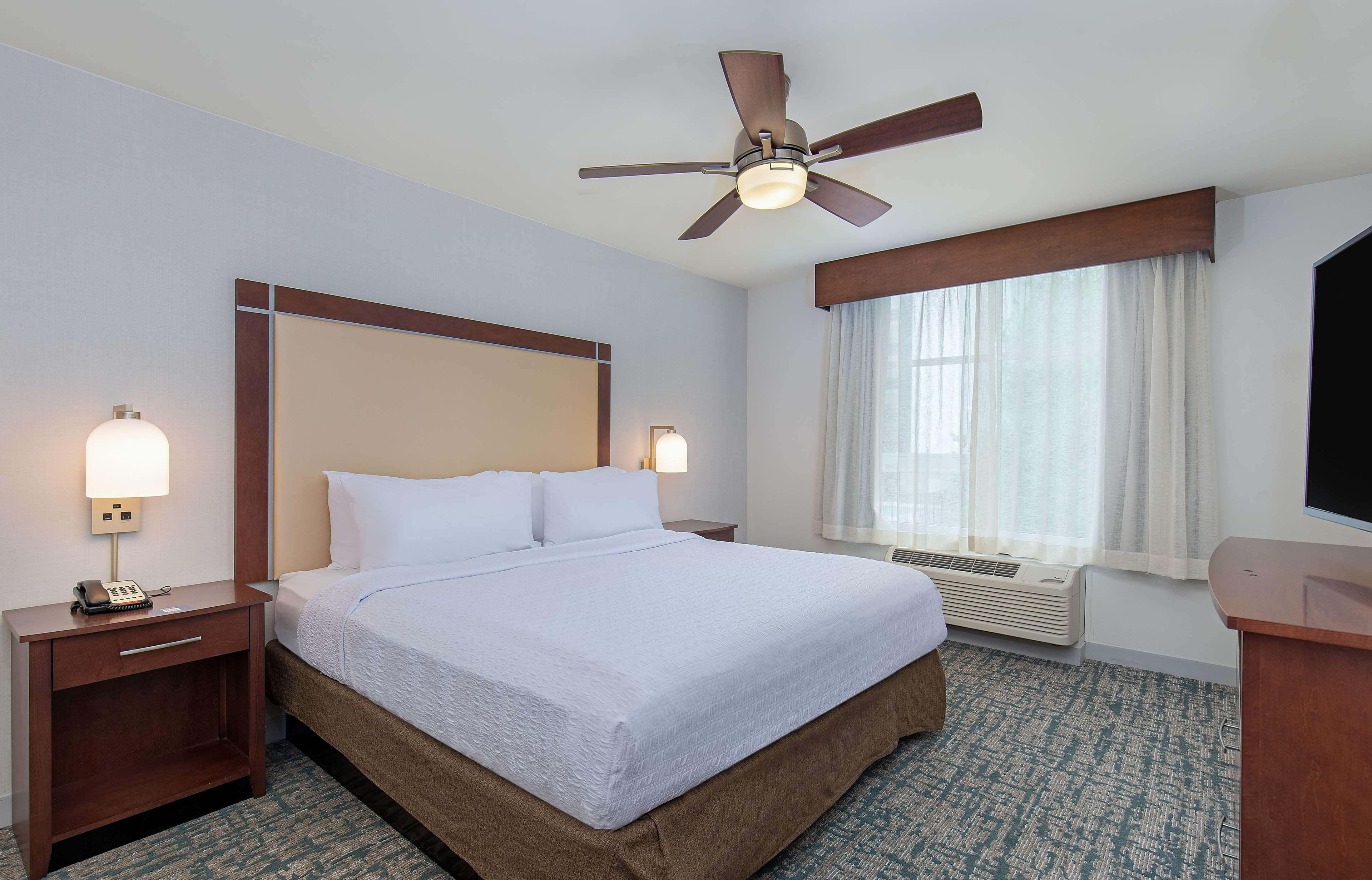 STUDIO, SUITE, KING BED, ACCESSIBLE