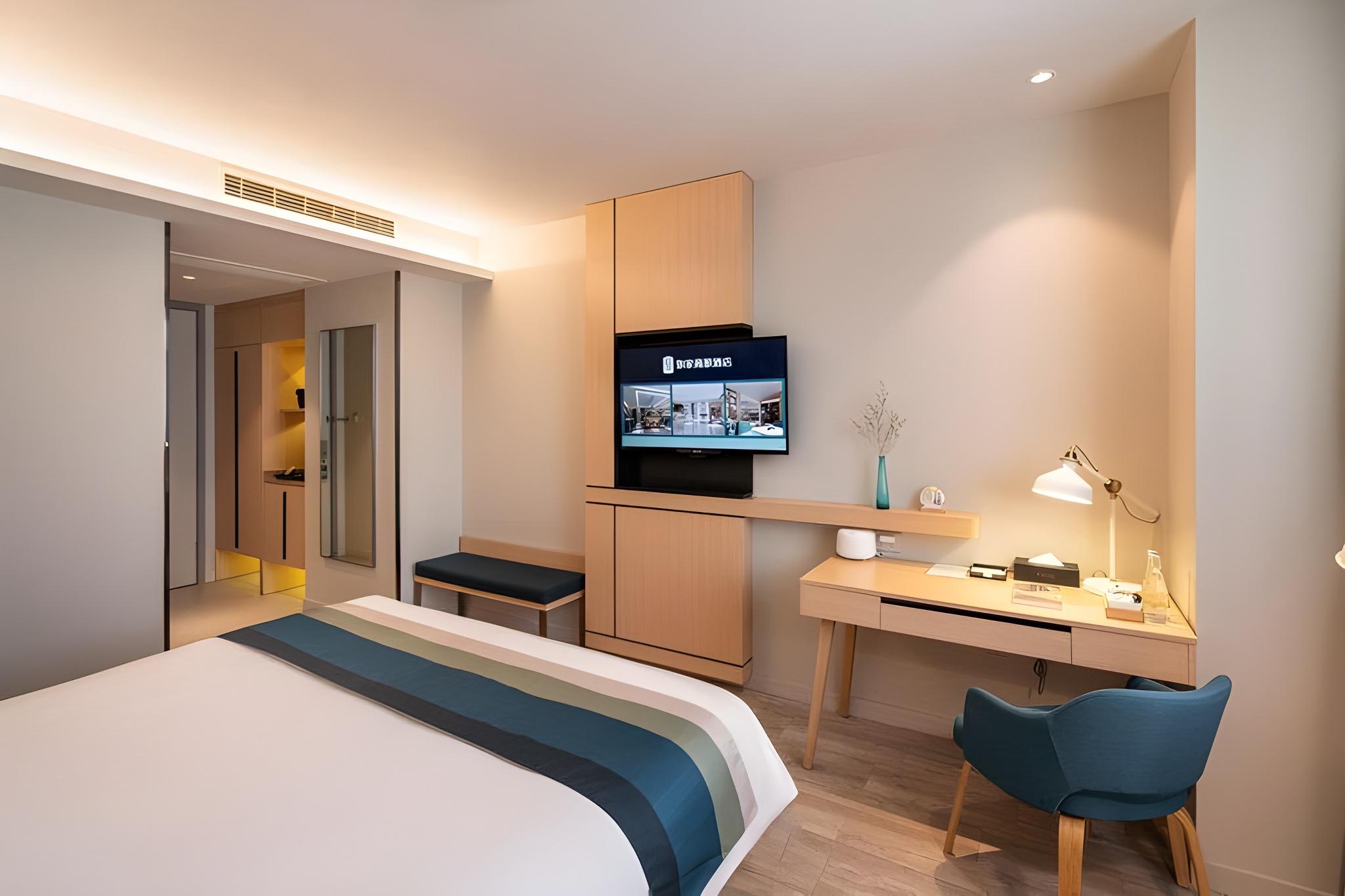 Homeinn Selected (Wuxi Zhongshan Road Sanyang Square Metro Station) 9/18
