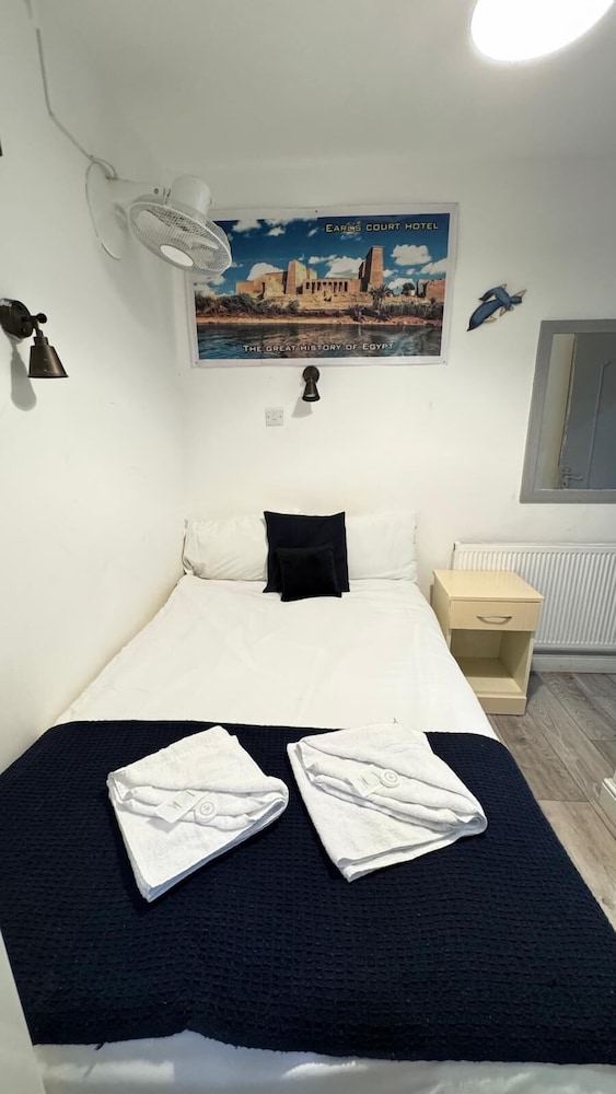 Hotel Earls Court 24/50