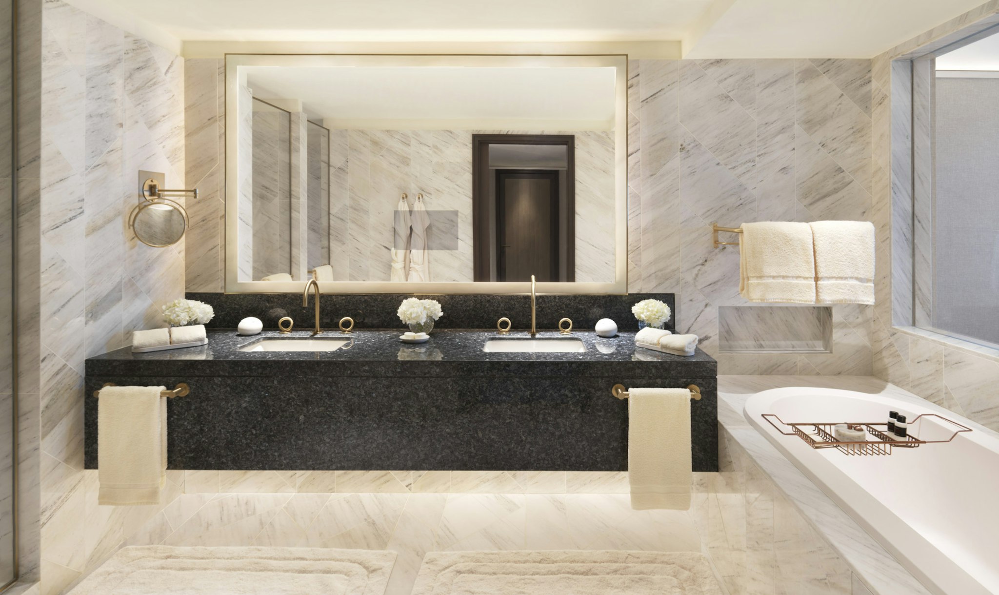 فندق فور سيزونز الرياض في مركز المملكة(Four Seasons Hotel Riyadh at Kingdom Centre) 39/40