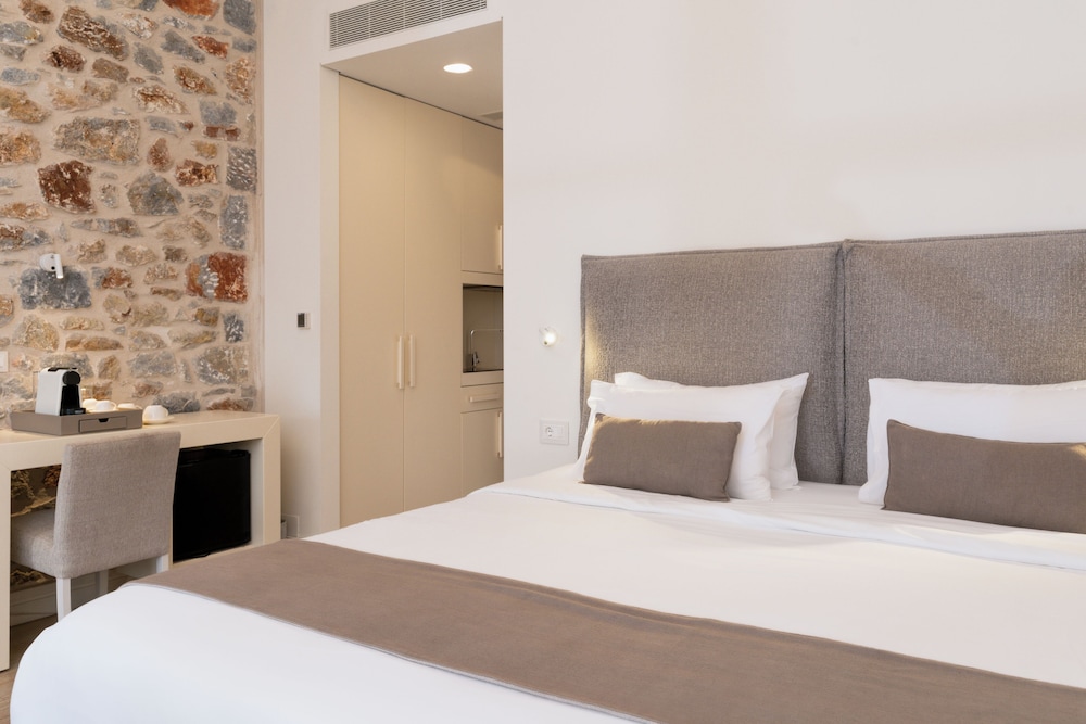 Room at 100 Rizes Seaside Resort, Gytheio Municipal Unit