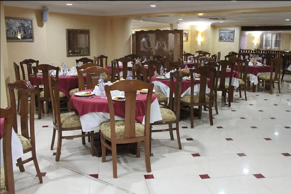 HOTEL VILLE DES ROSES 29/29