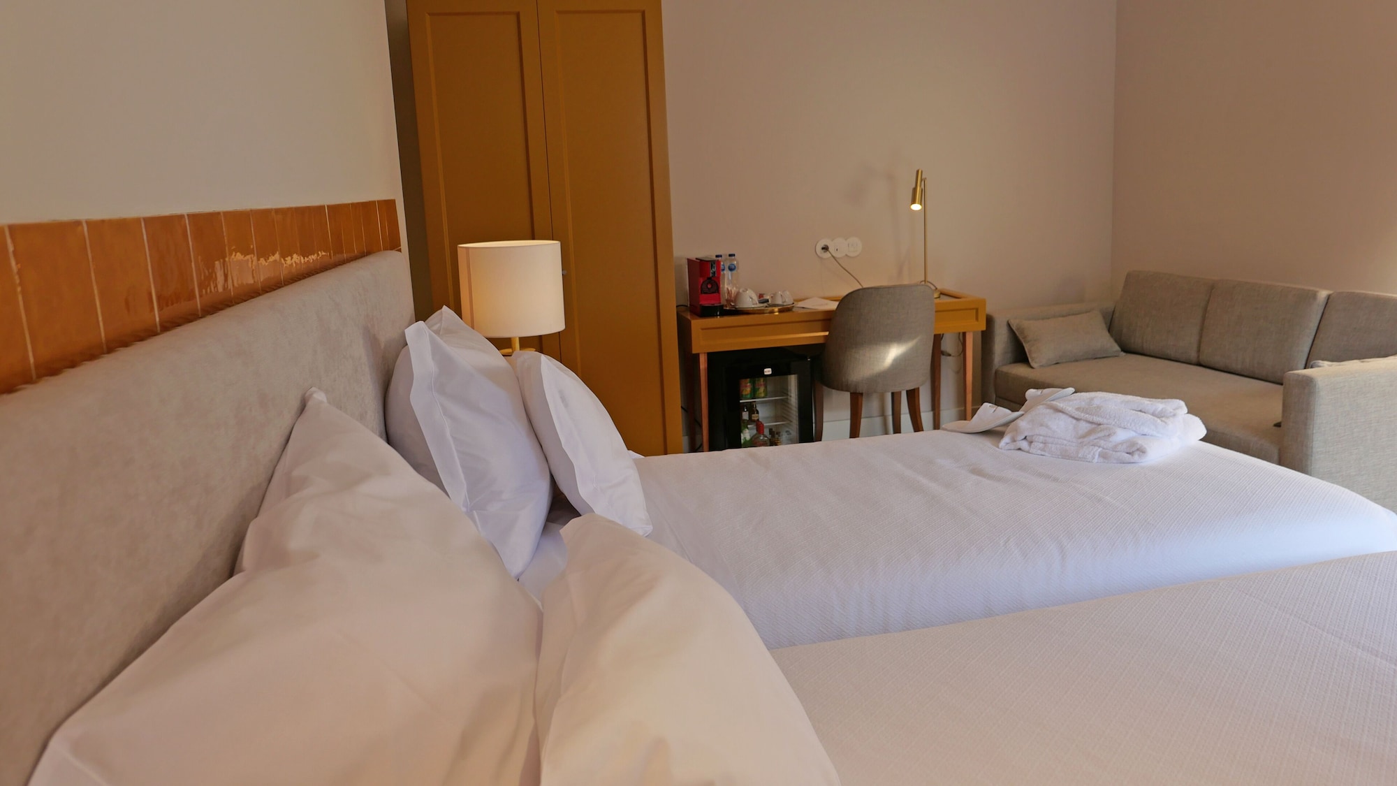 Superior, King Bed