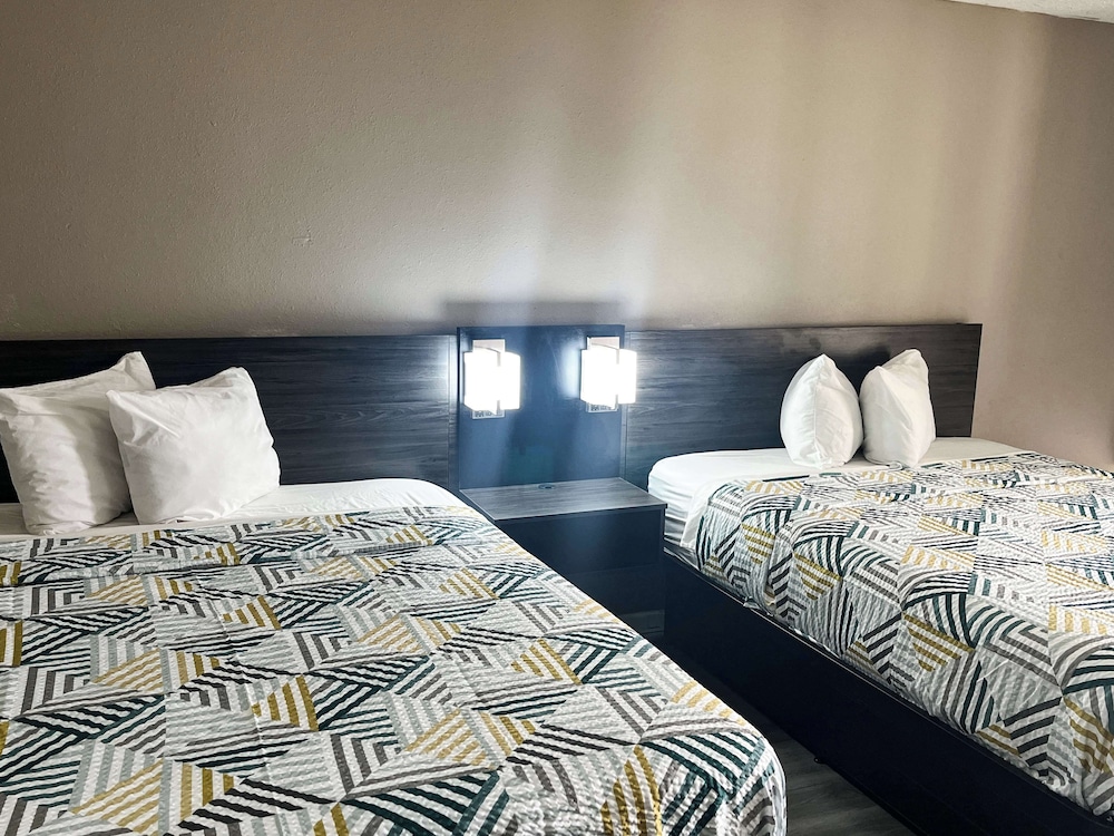 Motel6 Lugoff, SC 16/28