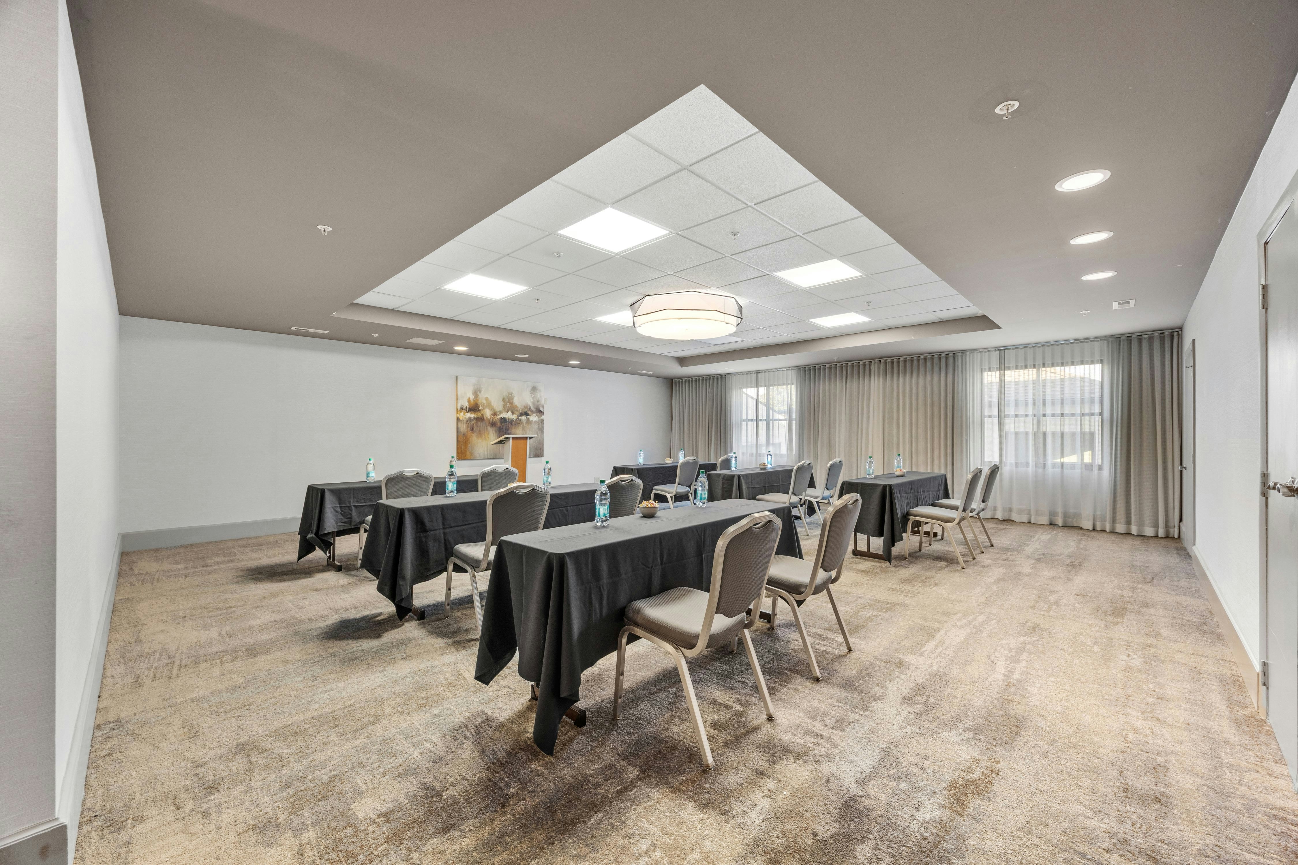 DoubleTree Suites by Hilton Hotel Huntsville South 29/36