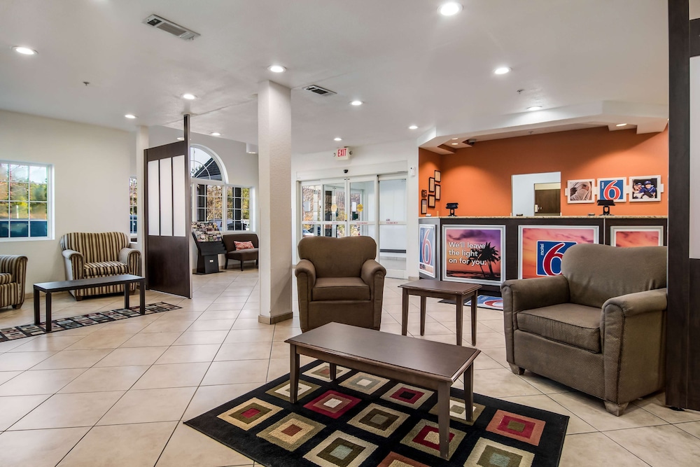 Motel6 Canton GA 38/52