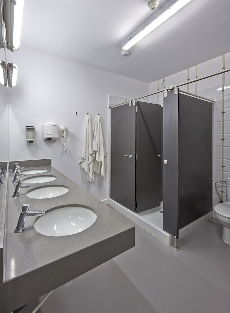 Hola Hostal Collblanc 21/22