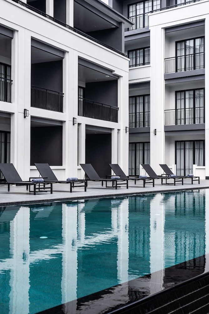 One Patio Hotel Pattaya 4/69