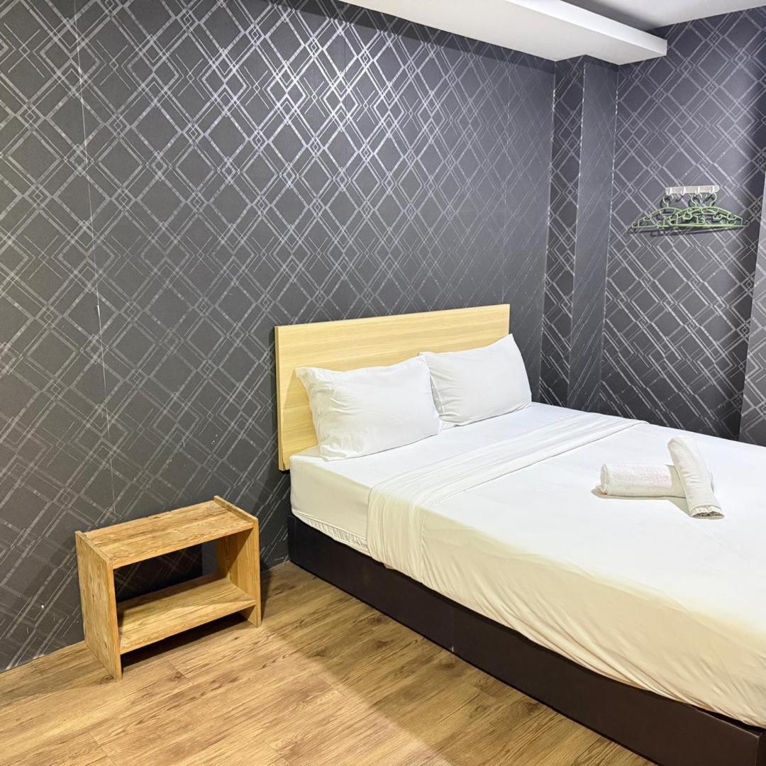 Deluxe, Double Bed