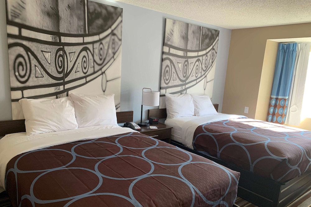 Super 8 by Wyndham Joliet 8/39