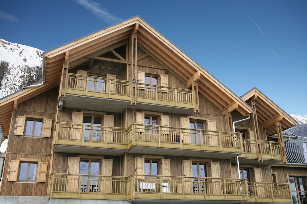 Le Hameau Des Aiguilles 2/50
