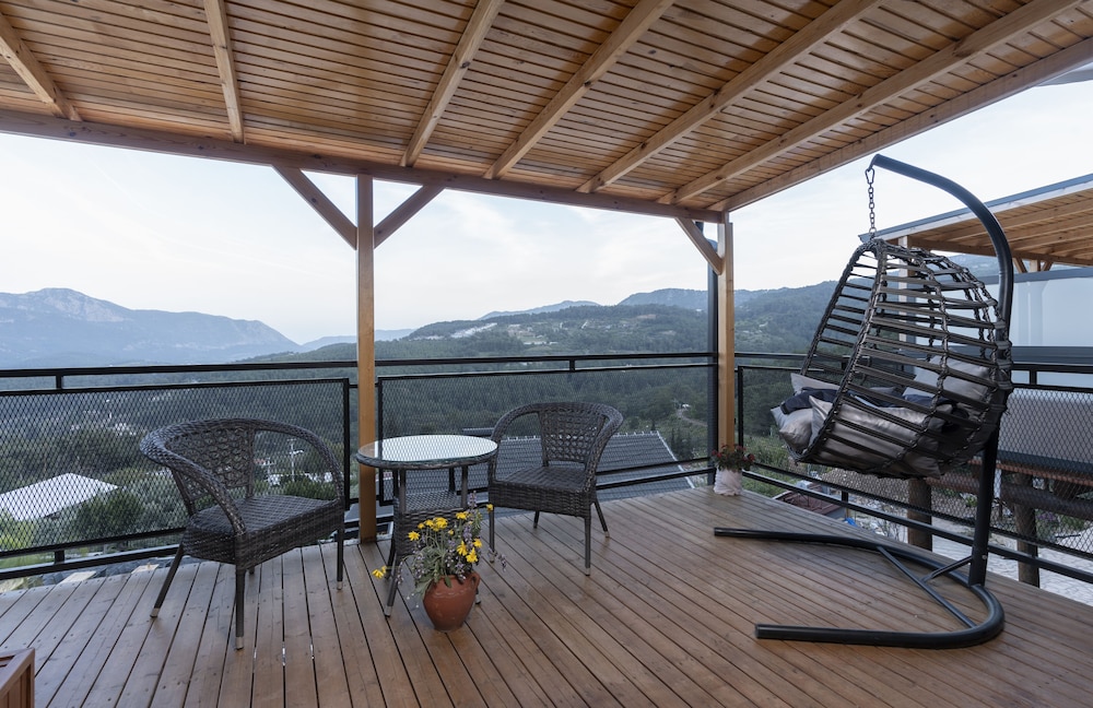 La Veranda Villas 15/25