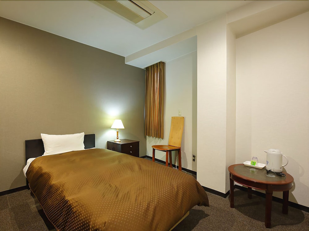 Grampus Inn Osaka 30/50