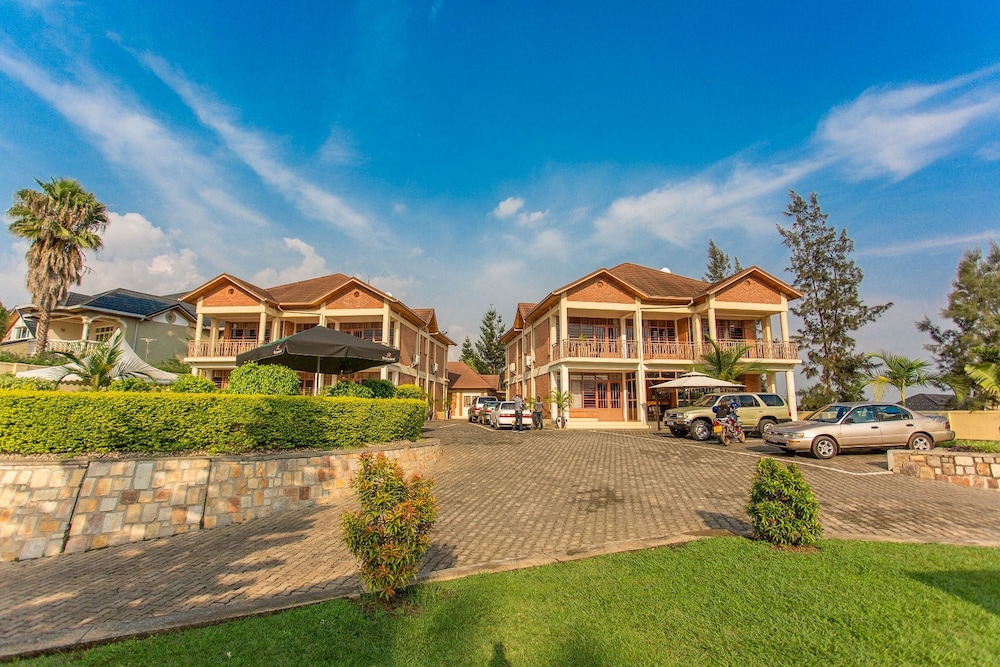 Quiet Haven Hotel 46/50