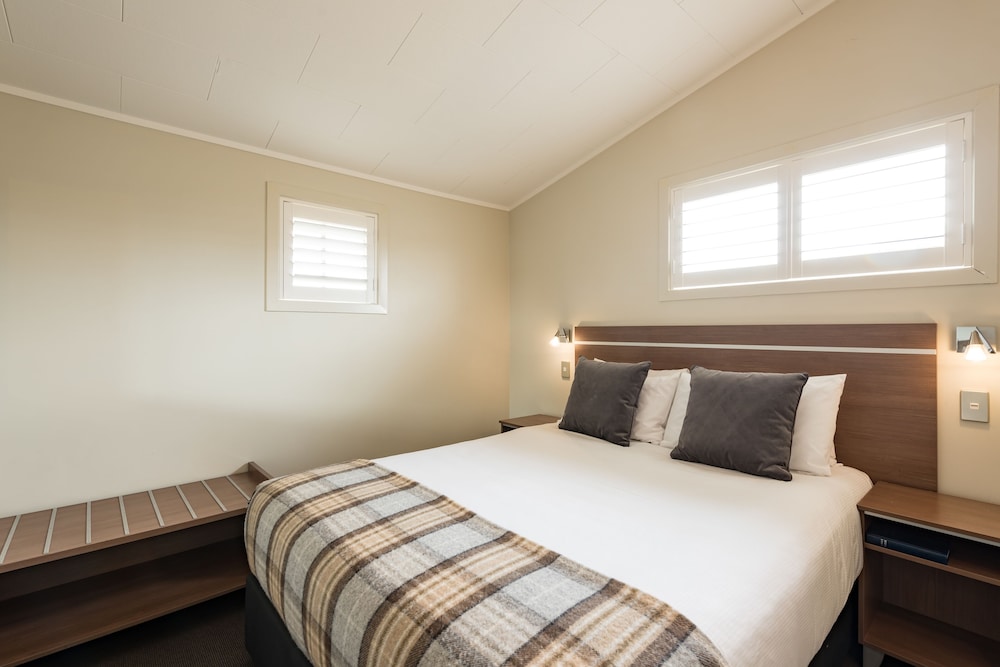2 BEDROOMS, GARDEN, FAMILY
